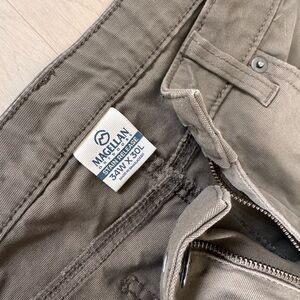 Magellan Outdoors Tan Men's Pants